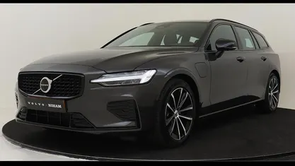 Grijs Gebruikt 2025 Volvo V60 Plus Stationwagen | € 43.890 (Eerlijke prijs)