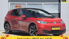 Rood Gebruikt 2023 VW ID.3 Pure Hatchback | € 21.750 (Eerlijke prijs)