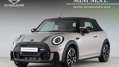 Grijs Gebruikt 2022 Mini John Cooper Works Cabriolet Cabriolet | € 35.950 (Eerlijke prijs)
