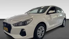 Licht wit Gebruikt 2017 Hyundai i30 Stationwagen | € 11.930 (Eerlijke prijs)