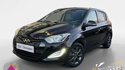 Diamond black metallic (fr) Gebruikt 2015 Hyundai i20 GO! Hatchback | € 8.745 (Eerlijke prijs)