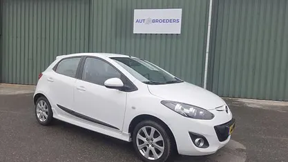 Occasion Mazda 2 84 PK (61 kW) 2012 Wit Hatchback