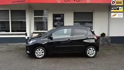 Zwart (metallic) Gebruikt 2020 Peugeot 108 Active Hatchback | € 10.000 (Eerlijke prijs)