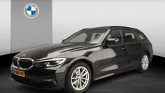 Zwart Gebruikt 2021 BMW 318 Comfort Edition Stationwagen | € 31.900 (Eerlijke prijs)