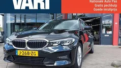 Zwart Gebruikt 2020 BMW 320 Executive Stationwagen | € 25.799 (Eerlijke prijs)