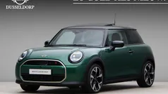 Gebruikt 2025 Mini Cooper S Favoured Hatchback | € 43.600 (Eerlijke prijs)
