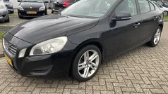 Zwart (metallic) Gebruikt 2011 Volvo S60 Kinetic Sedan | € 4.950 (Super prijs)