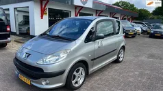 Grijs Gebruikt 2006 Peugeot 1007 Hatchback | € 1.450 (Eerlijke prijs)