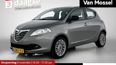 Grijs Gebruikt 2013 Lancia Ypsilon Silver Hatchback | € 6.400 (Eerlijke prijs)