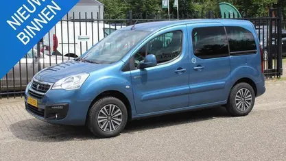 Blauw Gebruikt 2021 Peugeot E-Partner Active MPV | € 15.950 (Eerlijke prijs)