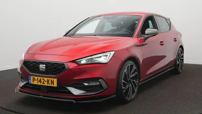 Occasion Seat Leon Business 2022 Rood Hatchback