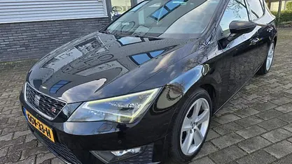 Occasion Seat Leon CONNECT 150 PK (110 kW) 2016 Zwart Hatchback