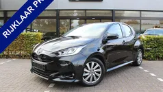 Gebruikt 2022 Toyota Yaris Hybrid Hatchback | € 21.750 (Eerlijke prijs)