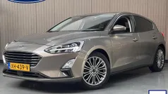 Grijs Gebruikt 2019 Ford Focus Titanium Hatchback | € 15.900 (Eerlijke prijs)