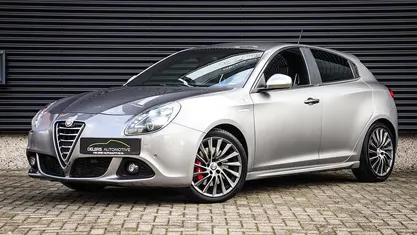 Occasion 2015 Alfa Romeo Giulietta Quadrifoglio Verde Hatchback | € 17.000 (Eerlijke prijs)