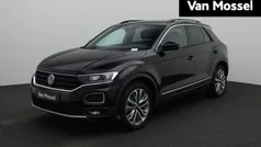 Zwart Gebruikt 2022 VW T-Roc Sportline SUV | € 27.900 (Eerlijke prijs)