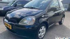 Zwart, metallic lak Gebruikt 1999 Toyota Yaris Hatchback | € 1.750 (Eerlijke prijs)