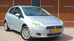 Grijs, metallic lak Gebruikt 2009 Fiat Grande Punto Lusso Hatchback | € 2.150 (Eerlijke prijs)