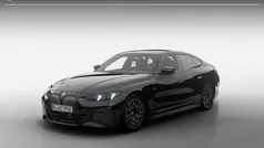 Saphirschwarz metallic (475) (zwart metallic) Nieuw 2025 BMW i4 M Sport Sedan | € 70.398 (Eerlijke prijs)