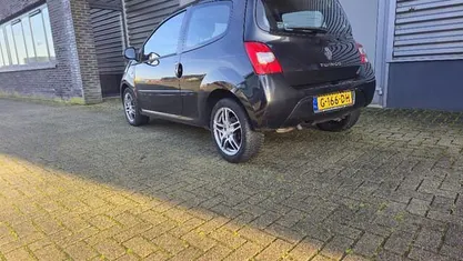 Zwart Occasion 2010 Renault Twingo Hatchback | € 2.500 (Eerlijke prijs)