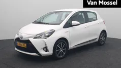 Wit Gebruikt 2018 Toyota Yaris Hybrid Design Hatchback | € 13.940 (Eerlijke prijs)