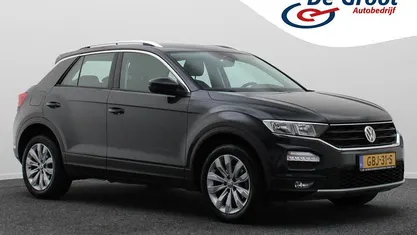 Grijs Gebruikt 2019 VW T-Roc SUV | € 19.950 (Goede deal)