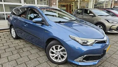 Occasion 2017 Toyota Auris Touring Sports Executive Stationwagen | € 14.950 (Eerlijke prijs)
