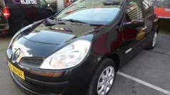 Gebruikt 2008 Renault Clio II Rip Curl Hatchback | € 2.998 (Eerlijke prijs)