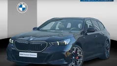Zwart, metallic lak Gebruikt 2025 BMW i5 M Sport Sedan | € 77.900 (Eerlijke prijs)