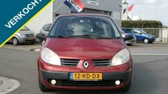 Rood Gebruikt 2005 Renault Scénic II MPV | € 1.499 (Eerlijke prijs)