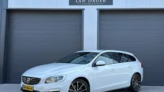 Wit Gebruikt 2015 Volvo V60 Stationwagen | € 12.750 (Eerlijke prijs)