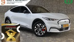 Wit Gebruikt 2021 Ford Mustang Mach-E SUV | € 23.495 (Eerlijke prijs)