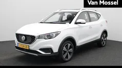 Wit Gebruikt 2020 MG ZS Luxury Sedan | € 13.995 (Eerlijke prijs)