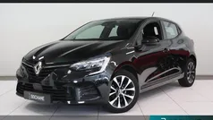 Zwart Gebruikt 2022 Renault Clio V Equilibre Hatchback | € 14.295 (Eerlijke prijs)