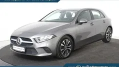 Grijs Gebruikt 2021 Mercedes A160 Style Hatchback | € 20.850 (Eerlijke prijs)