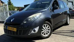Grijs, metallic lak Gebruikt 2011 Renault Grand Scénic III Bose Edition MPV | € 2.900 (Super prijs)