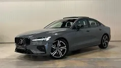 Gebruikt 2022 Volvo S60 R-Design Sedan | € 35.900 (Eerlijke prijs)