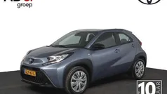 Gebruikt 2024 Toyota Aygo Play Hatchback | € 18.950 (Eerlijke prijs)