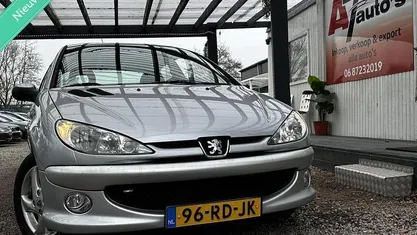 Occasion Peugeot 206 88 PK (64 kW) 2005 Grijs Hatchback
