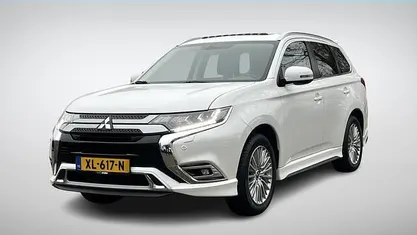 Wit Gebruikt 2019 Mitsubishi Outlander Intense+ SUV | € 21.450 (Eerlijke prijs)
