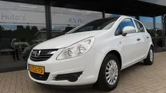 Wit Gebruikt 2010 Opel Corsa Selection Hatchback | € 3.999 (Eerlijke prijs)