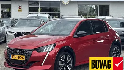 Rood Gebruikt 2020 Peugeot 208 GT-line Hatchback | € 14.950 (Eerlijke prijs)