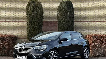 Zwart Occasion 2018 Renault Mégane IV Bose Edition Hatchback | € 10.995 (Goede deal)