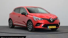 Rood Gebruikt 2022 Renault Clio V Techno Hatchback | € 23.940 (Eerlijke prijs)