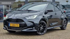 Zwart Gebruikt 2024 Toyota Yaris Hybrid Executive Hatchback | € 27.499 (Eerlijke prijs)