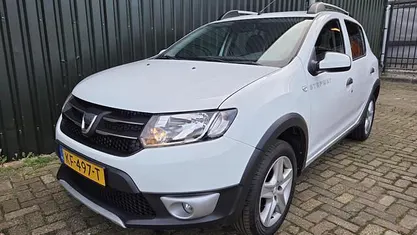 Gebruikt 2016 Dacia Sandero Stepway Hatchback | € 7.990 (Eerlijke prijs)