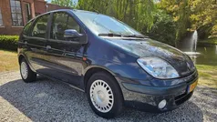 Gebruikt 2003 Renault Scénic Expression MPV | € 1.999 (Eerlijke prijs)