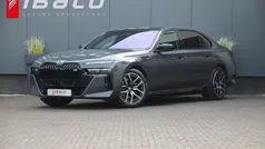 Grijs Gebruikt 2023 BMW M760e M Sport Sedan | € 119.950