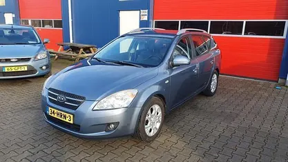 Blauw (metallic) Occasion 2009 Kia Ceed Hatchback | € 2.450 (Eerlijke prijs)