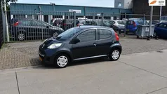Grijs, metallic lak Gebruikt 2011 Peugeot 107 Hatchback | € 2.750 (Goede deal)